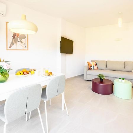 פואנגירולה 2 Bedroom, New, 1 Min To The Beach, City Center- Picasso By 10Tosea מראה חיצוני תמונה