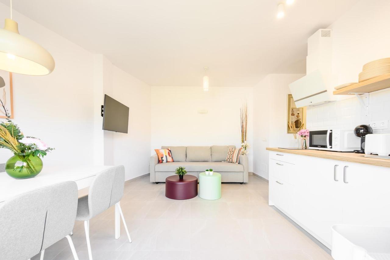 פואנגירולה 2 Bedroom, New, 1 Min To The Beach, City Center- Picasso By 10Tosea מראה חיצוני תמונה