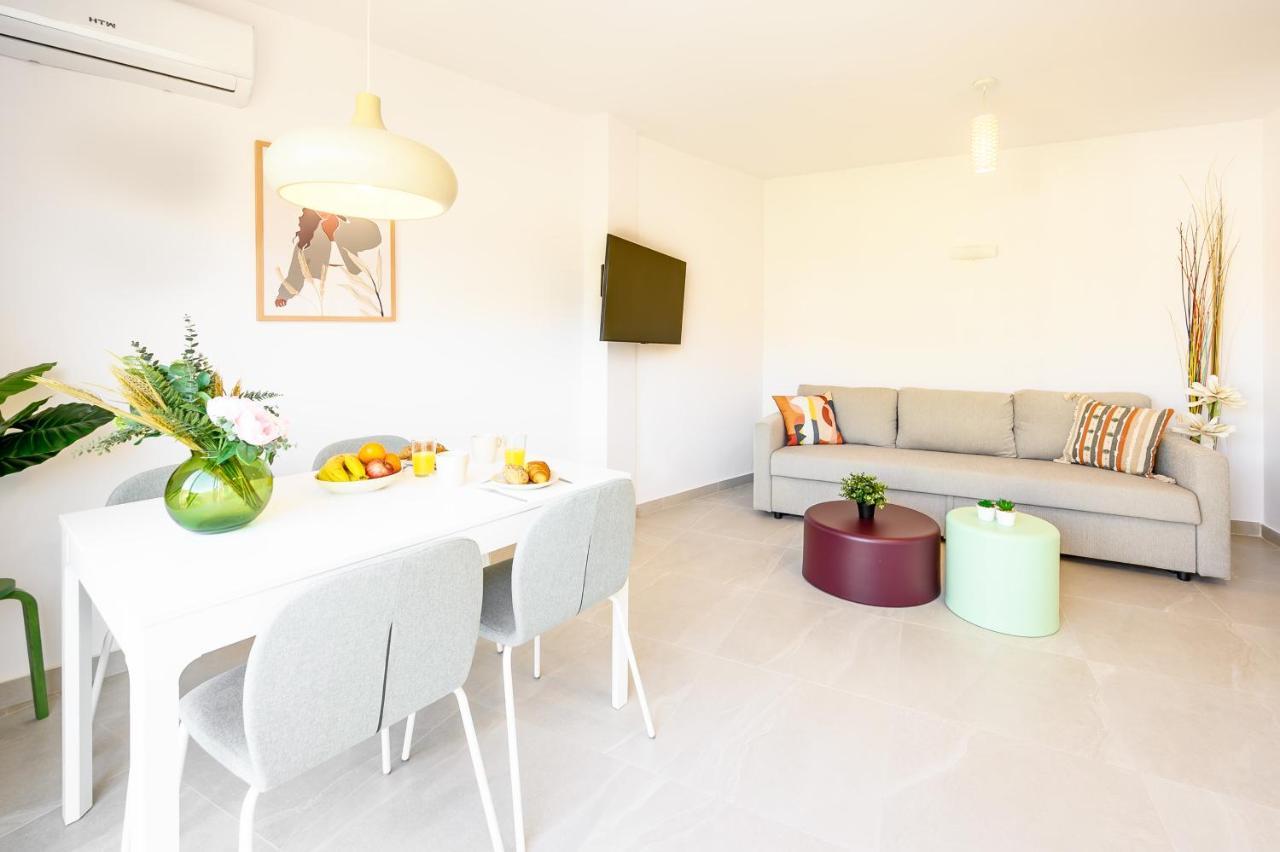 פואנגירולה 2 Bedroom, New, 1 Min To The Beach, City Center- Picasso By 10Tosea מראה חיצוני תמונה