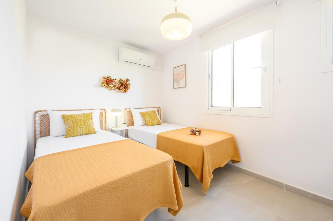 פואנגירולה 2 Bedroom, New, 1 Min To The Beach, City Center- Picasso By 10Tosea מראה חיצוני תמונה