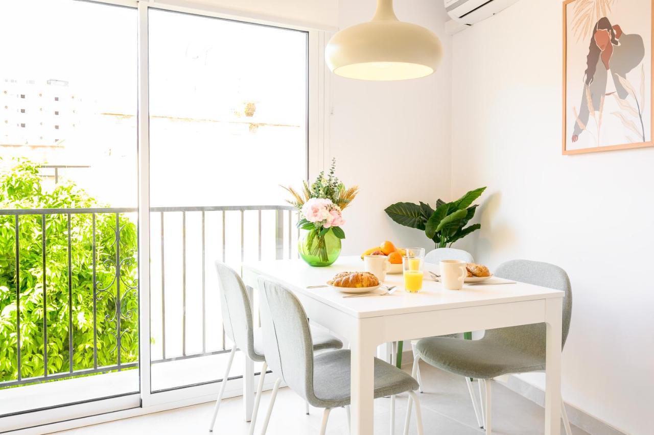 פואנגירולה 2 Bedroom, New, 1 Min To The Beach, City Center- Picasso By 10Tosea מראה חיצוני תמונה